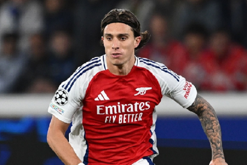 Riccardo Calafiori – ‘Nghệ sĩ hỗn loạn’ trong dàn nhạc kỷ luật của Mikel Arteta